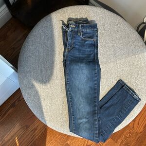 Gap dark blue True Skinny jeans